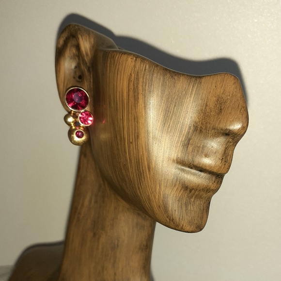 Jones NY Red Stoned Stud Earrings  SALE 20% OFF - Picture 1 of 2